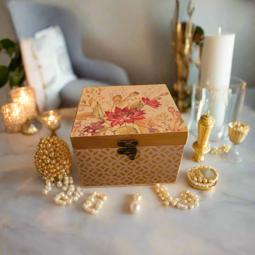 Opulent Square Jewelry Box β Elegant Storage with Artistic Charm