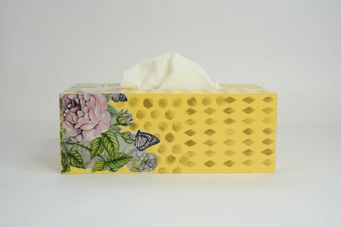 Yellow Gold Luxe Floral Tissue Box β Elegant & Functional