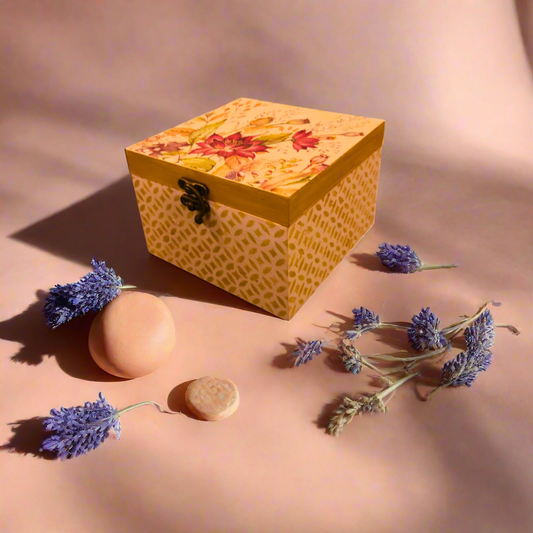 Opulent Square Jewelry Box – Elegant Storage with Artistic Charm