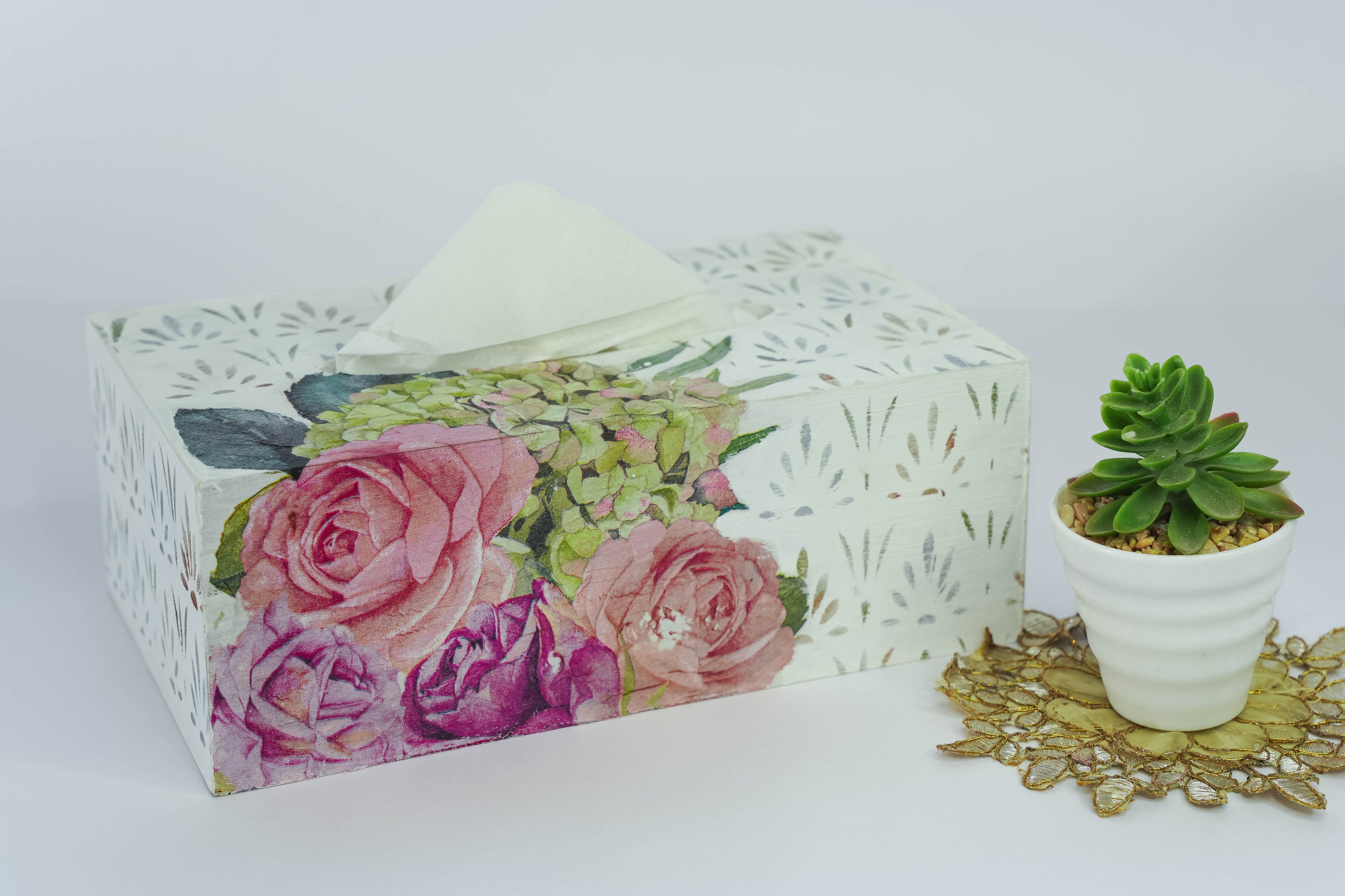 Soft White Luxe Floral Tissue Box – Elegant & Functional