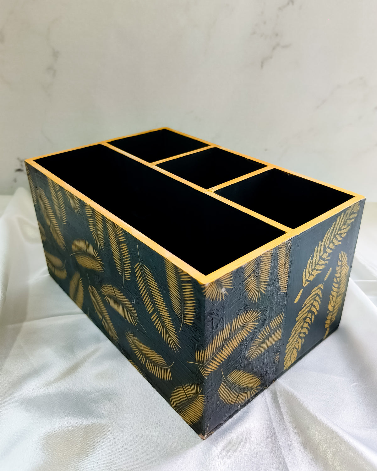 Black Gold Leaf Organiser